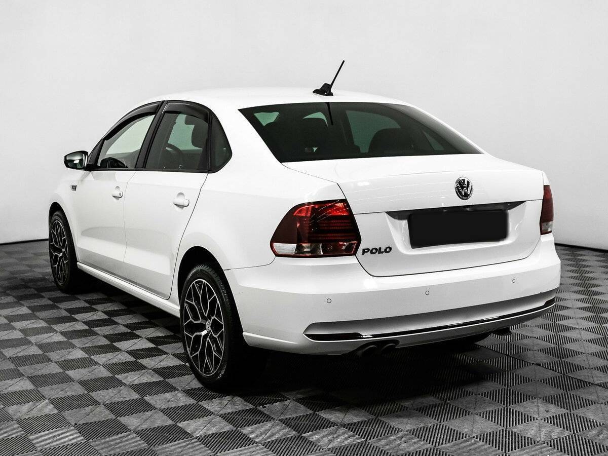 Volkswagen Polo с пробегом — 2020 год. Фото: #6