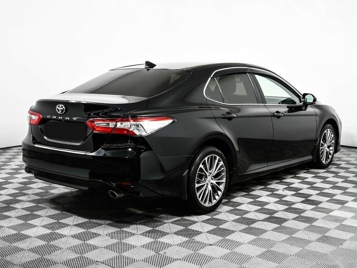Toyota Camry с пробегом — 2019 год. Фото: #4
