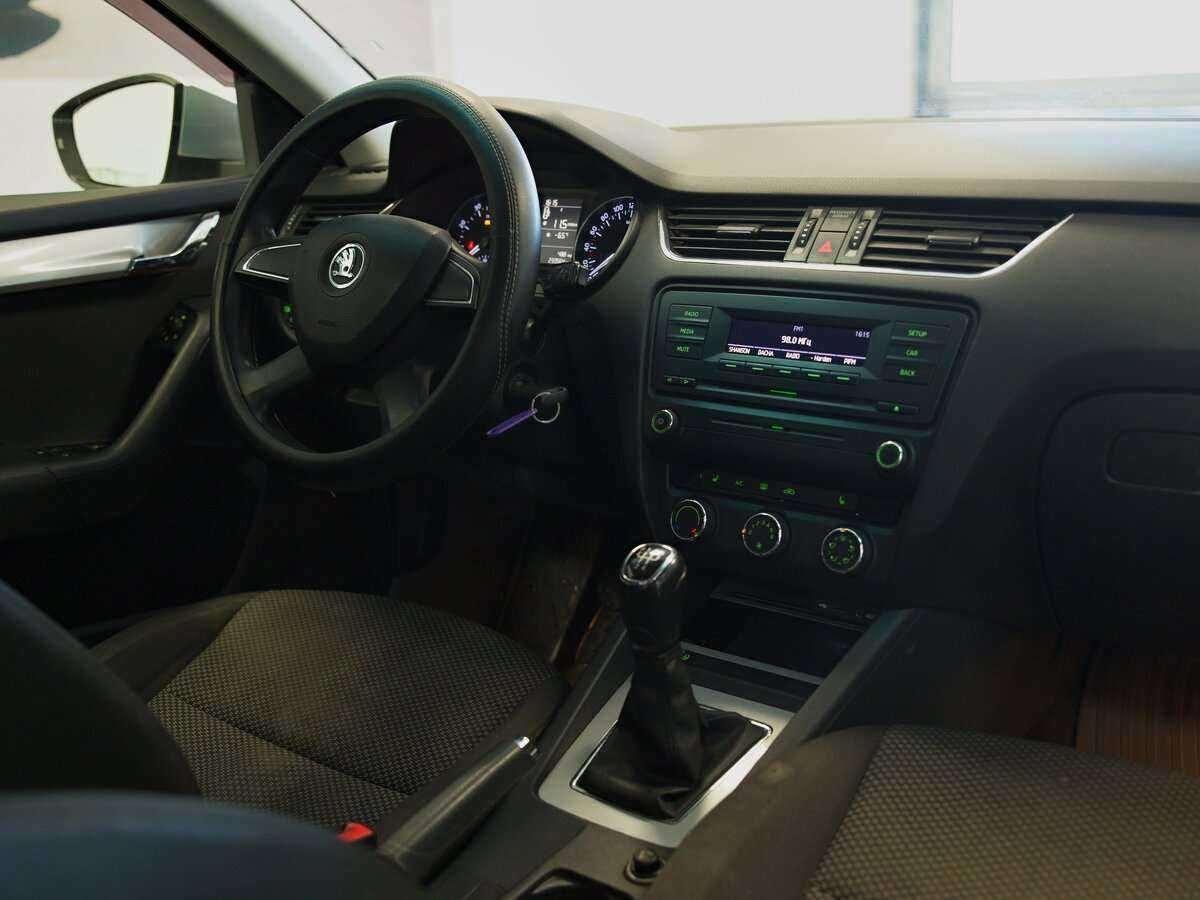 Skoda Octavia с пробегом — 2014 год. Фото: #6