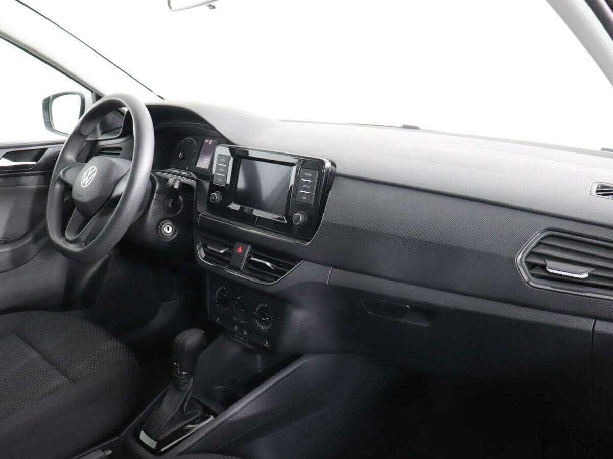Volkswagen Polo с пробегом — 2021 год. Фото: #9