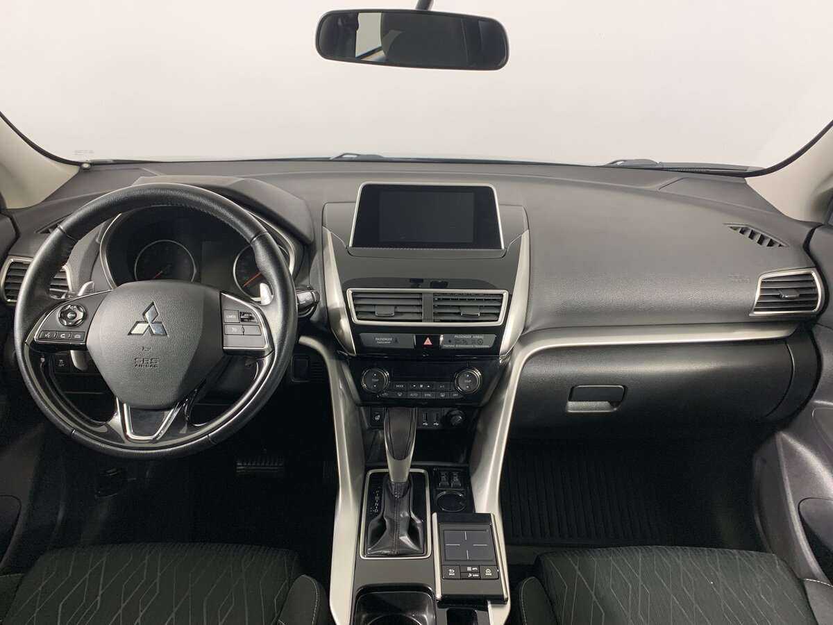 Mitsubishi Eclipse Cross с пробегом — 2018 год. Фото: #12