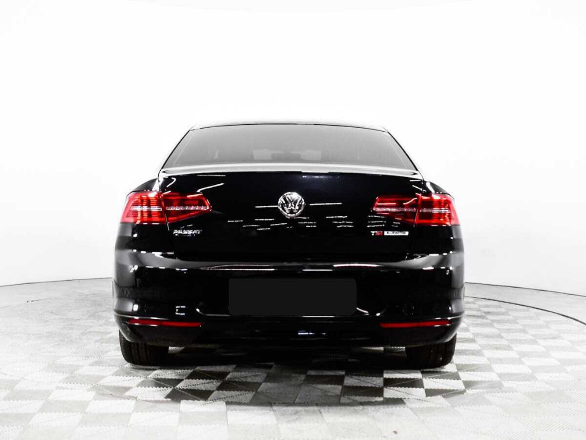 Volkswagen Passat с пробегом — 2016 год. Фото: #3