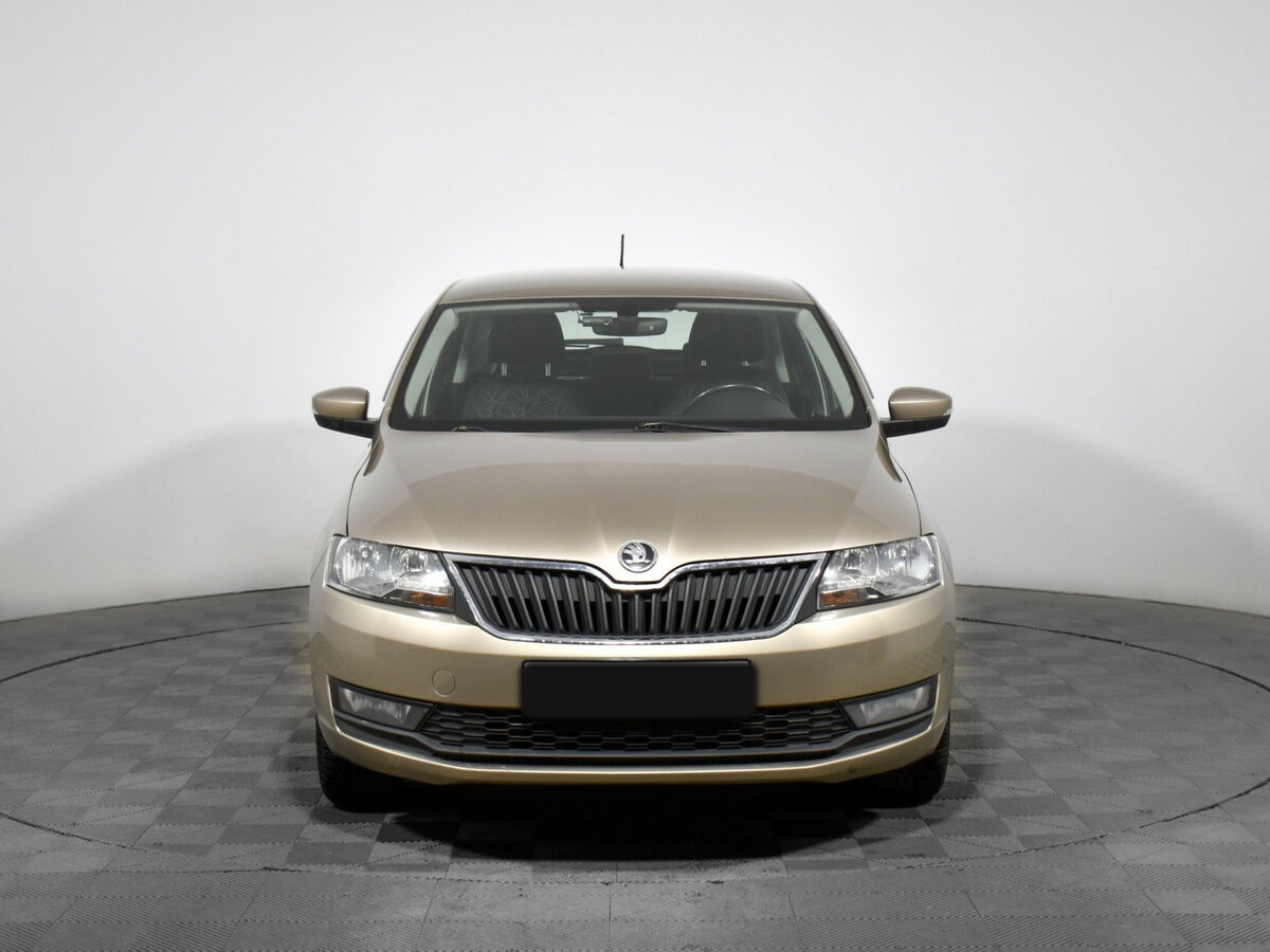 Skoda Rapid с пробегом — 2019 год. Фото: #1