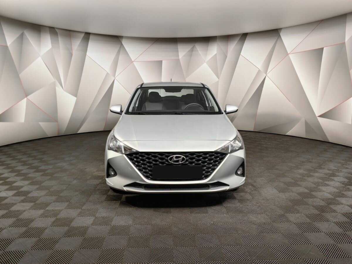 Hyundai Solaris с пробегом — 2021 год. Фото: #6