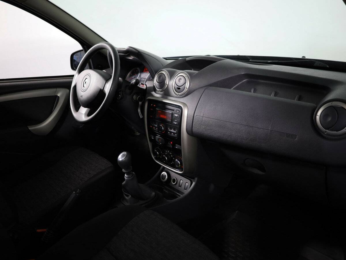 Renault Duster с пробегом — 2014 год. Фото: #10