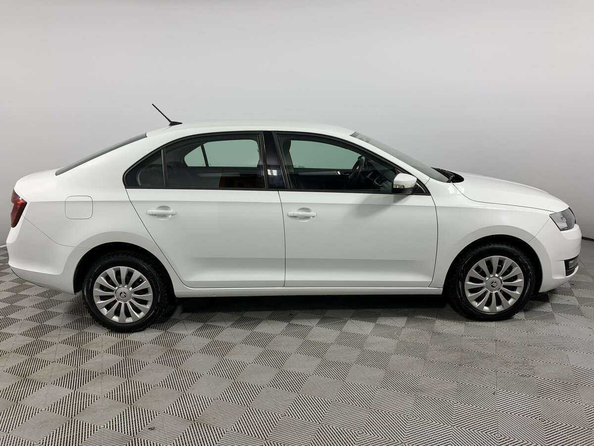 Skoda Rapid с пробегом — 2019 год. Фото: #3