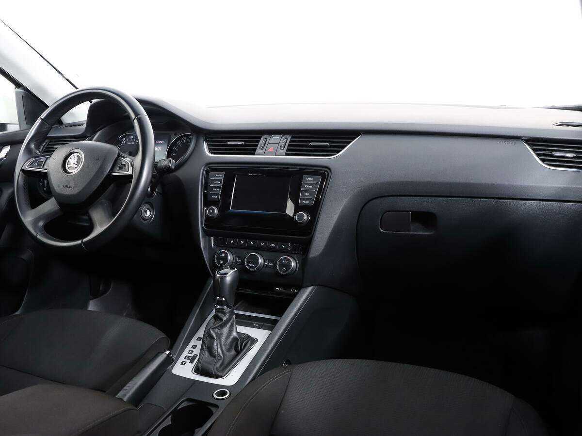 Skoda Octavia с пробегом — 2013 год. Фото: #8