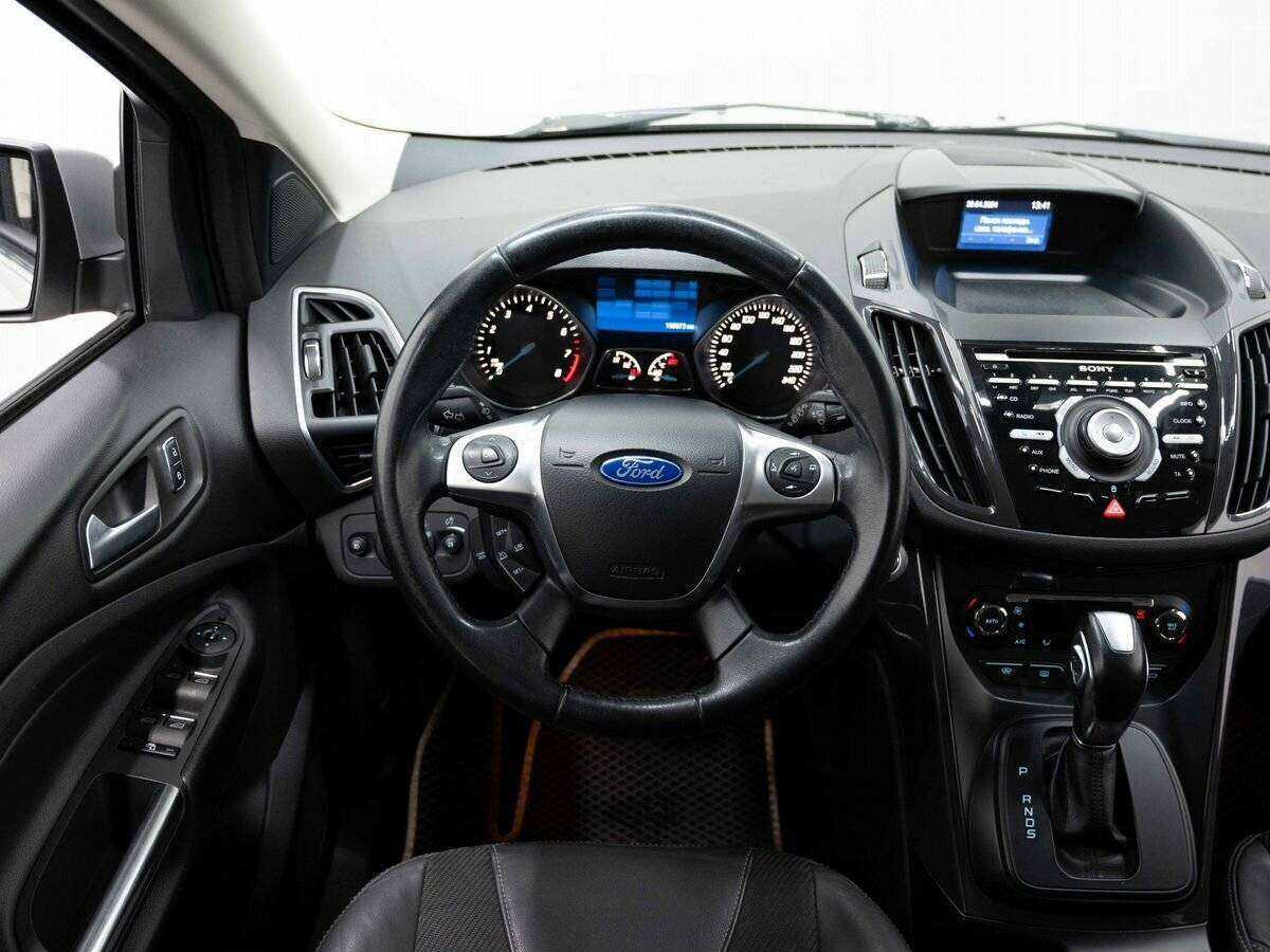 Ford Kuga с пробегом — 2014 год. Фото: #13