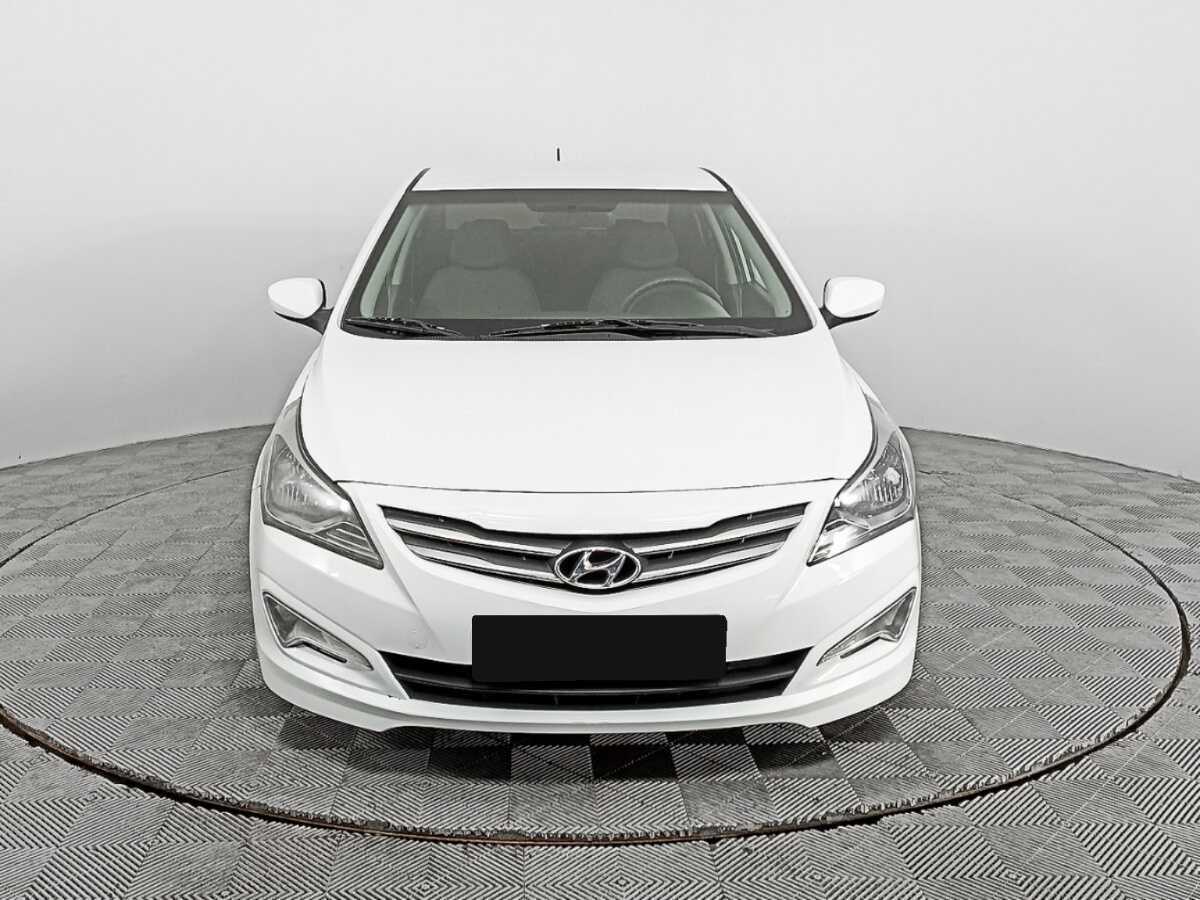 Hyundai Solaris с пробегом — 2016 год. Фото: #1
