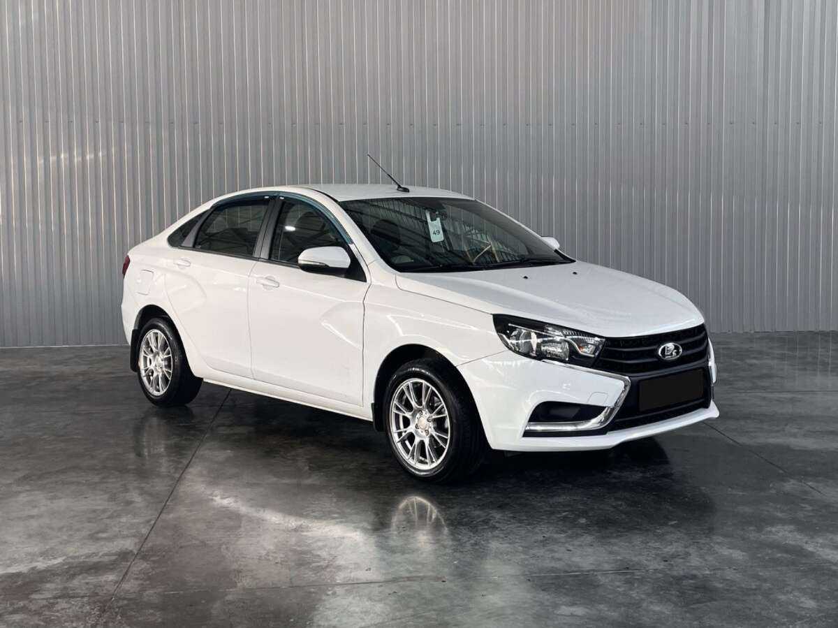 Lada (ВАЗ) Vesta с пробегом — 2017 год. Фото: #2