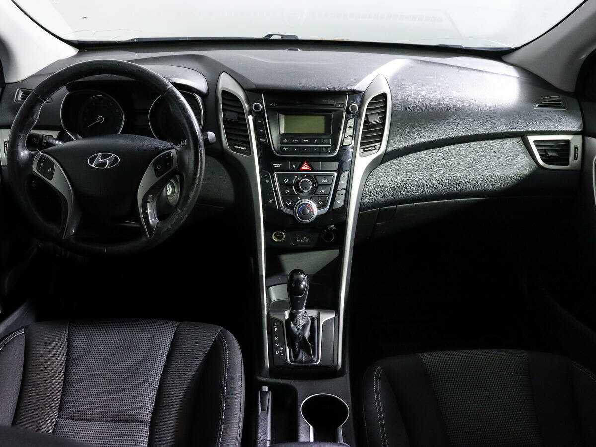 Hyundai i30 с пробегом — 2012 год. Фото: #9