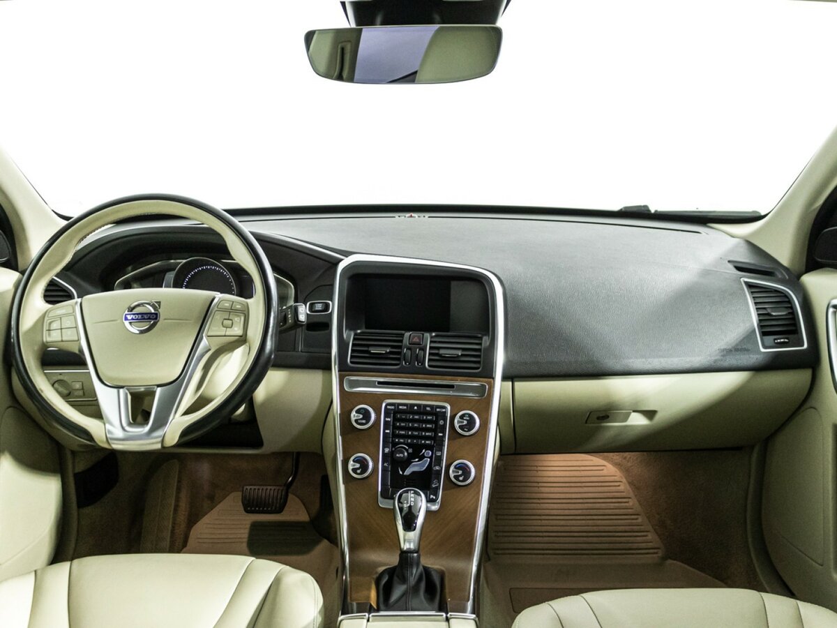 Volvo XC60 с пробегом — 2016 год. Фото: #11