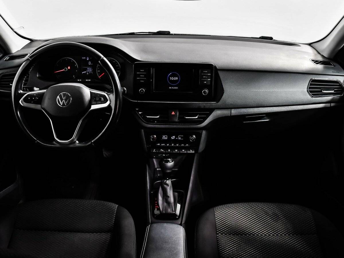 Volkswagen Polo с пробегом — 2020 год. Фото: #9