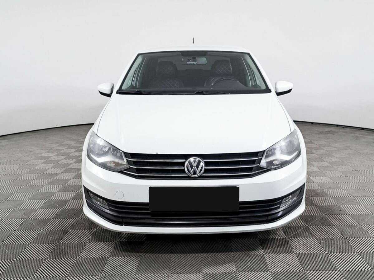 Volkswagen Polo с пробегом — 2016 год. Фото: #1