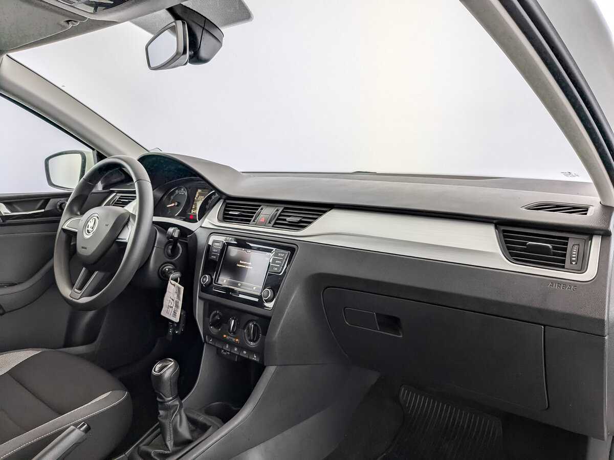 Skoda Rapid с пробегом — 2019 год. Фото: #8