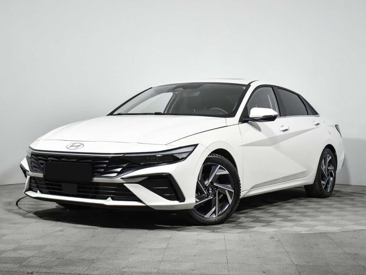 Hyundai Elantra с пробегом — 2023 год. Посмотреть фото