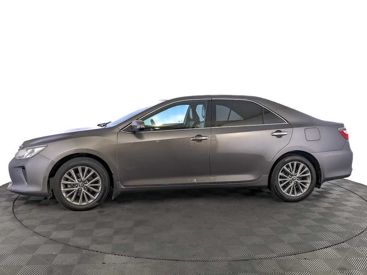 Toyota Camry с пробегом — 2016 год. Фото: #7