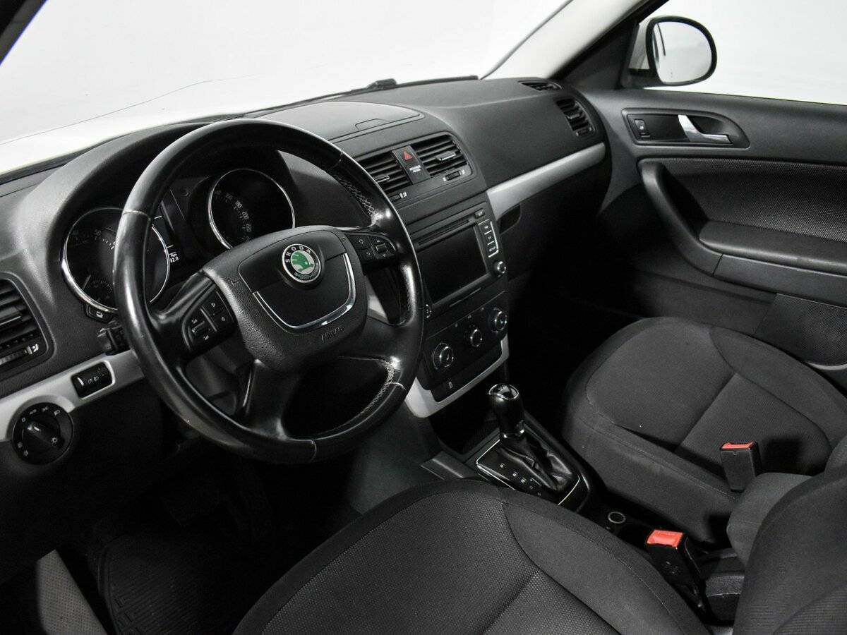 Skoda Yeti с пробегом — 2013 год. Фото: #8