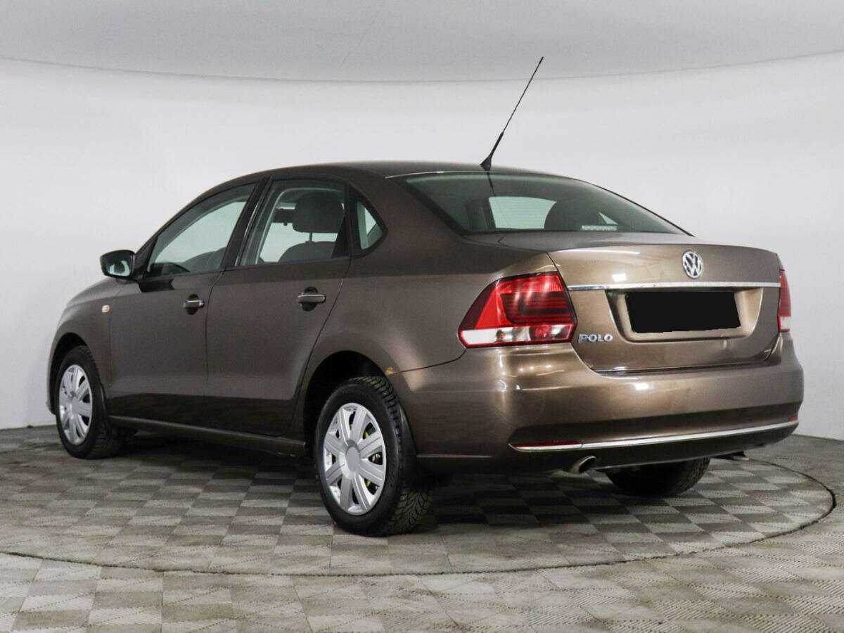 Volkswagen Polo с пробегом — 2016 год. Фото: #5