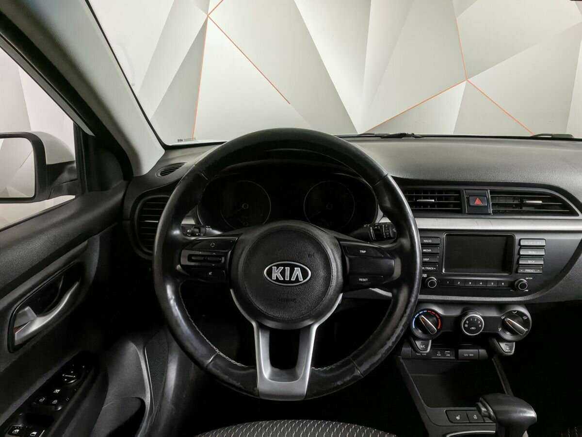 Kia Rio с пробегом — 2017 год. Фото: #14