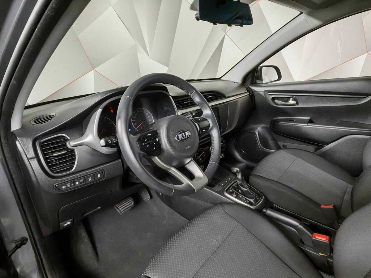 Kia Rio с пробегом — 2020 год. Фото: #13