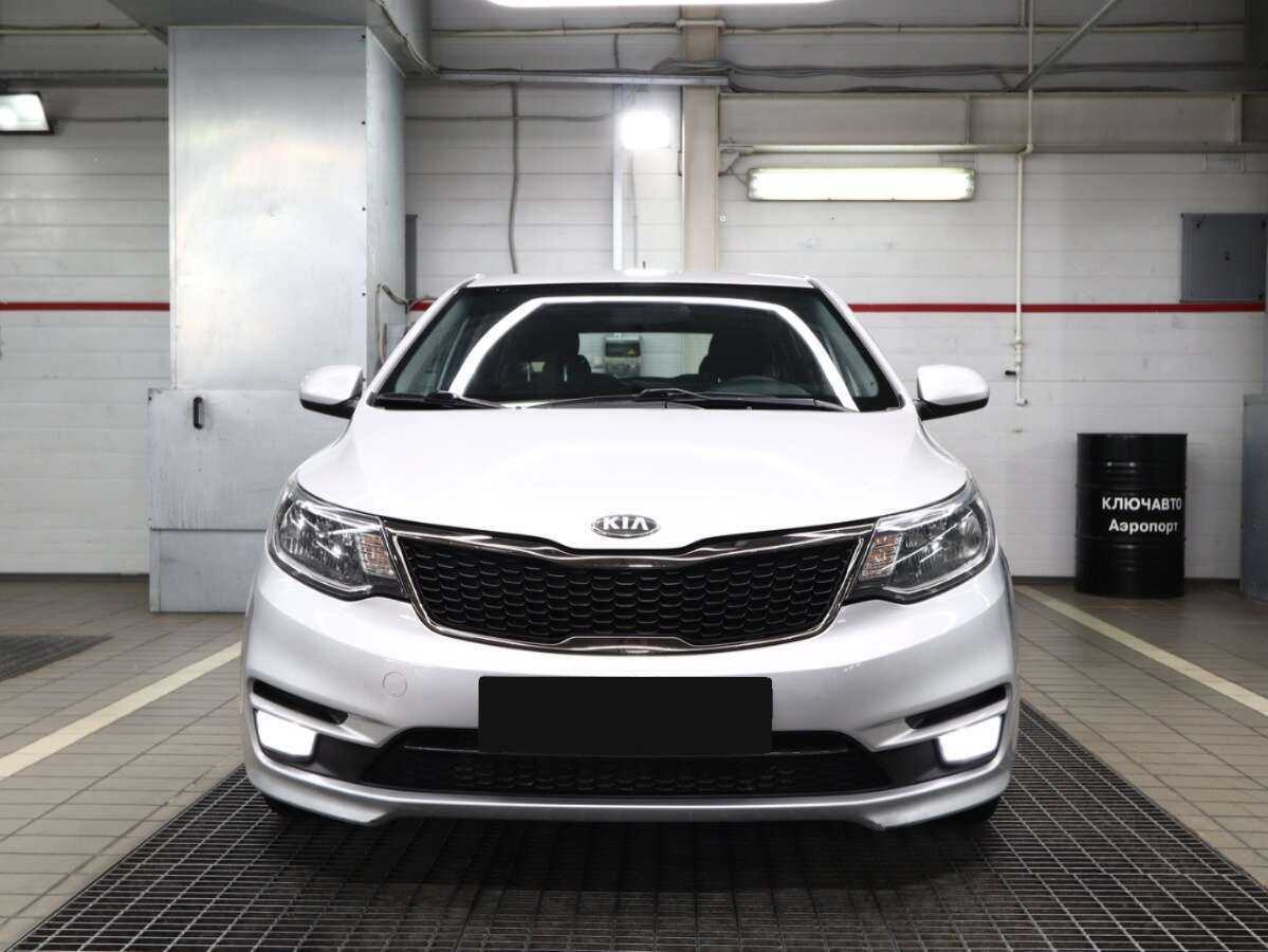 Kia Rio с пробегом — 2015 год. Фото: #2