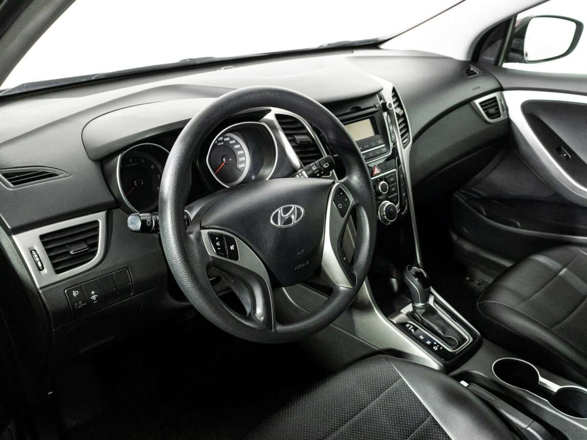 Hyundai i30 с пробегом — 2016 год. Фото: #10