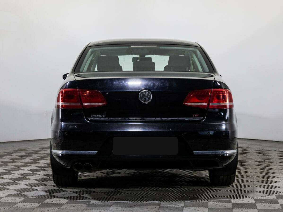 Volkswagen Passat с пробегом — 2012 год. Фото: #5