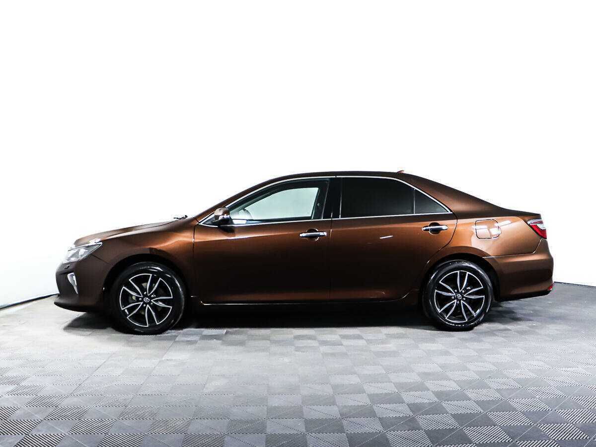 Toyota Camry с пробегом — 2017 год. Фото: #7
