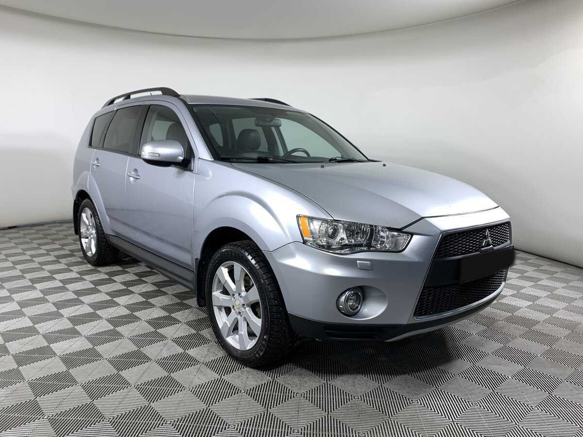 Mitsubishi Outlander с пробегом — 2012 год. Фото: #2