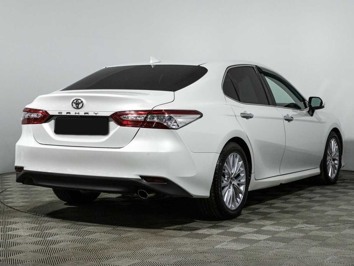 Toyota Camry с пробегом — 2018 год. Фото: #4