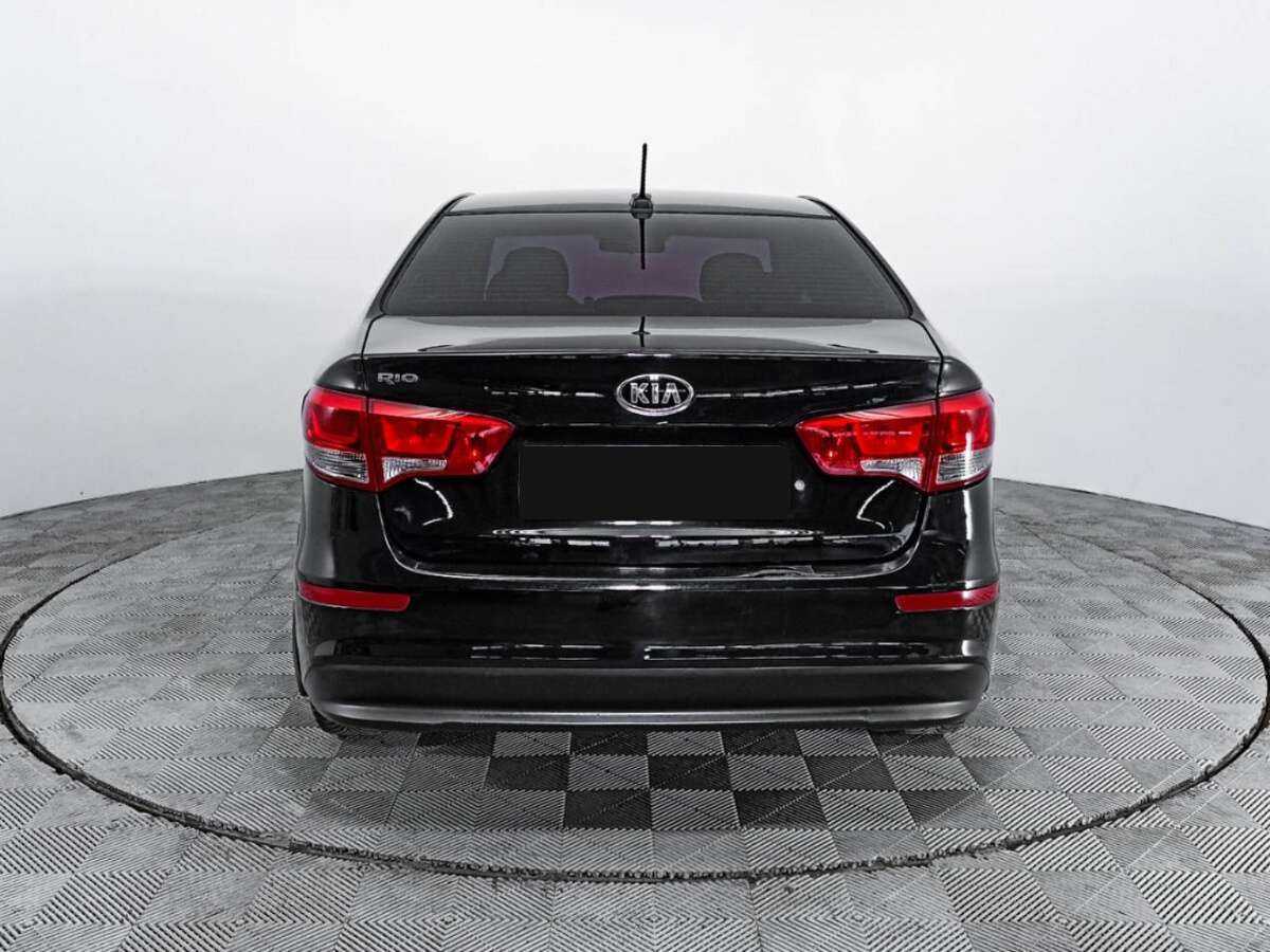 Kia Rio с пробегом — 2017 год. Фото: #4