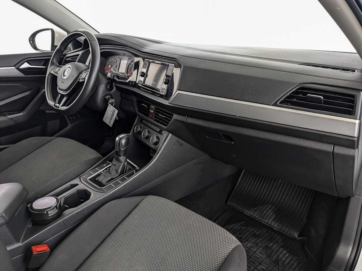 Volkswagen Jetta с пробегом — 2020 год. Фото: #8