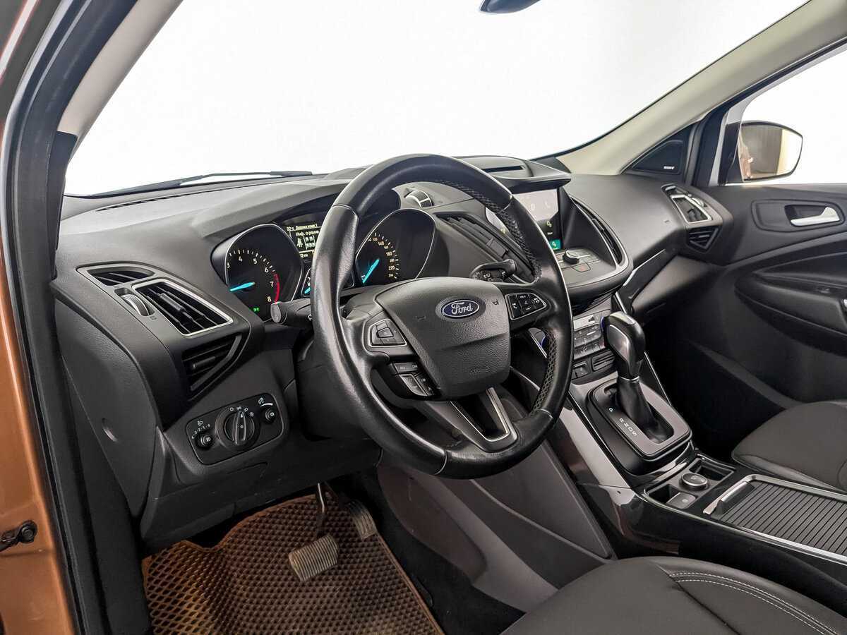 Ford Kuga с пробегом — 2018 год. Фото: #15