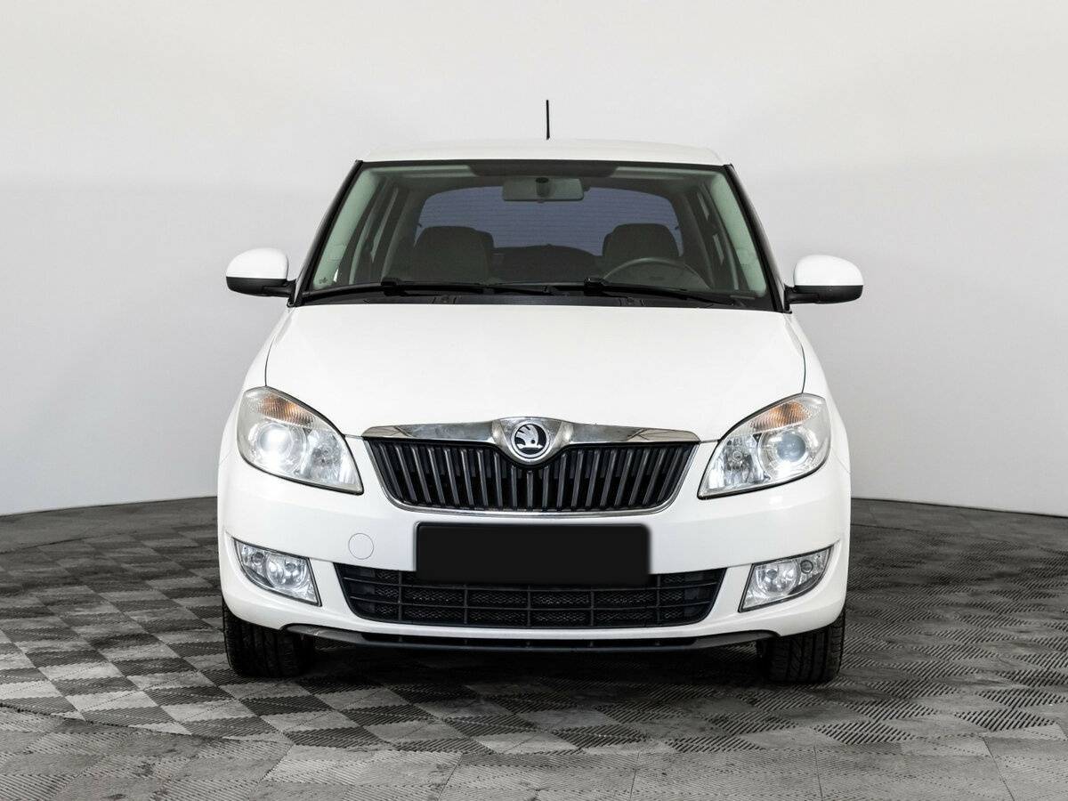 Skoda Fabia с пробегом — 2013 год. Фото: #1