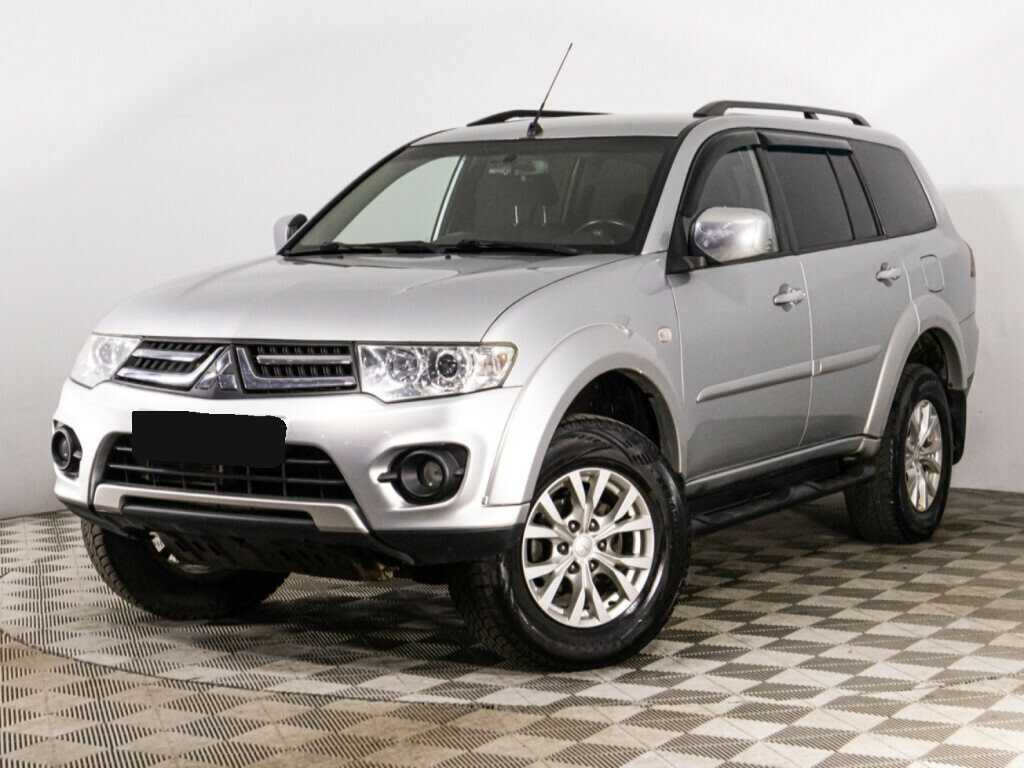 Mitsubishi Pajero Sport с пробегом — 2014 год. Фото: #0