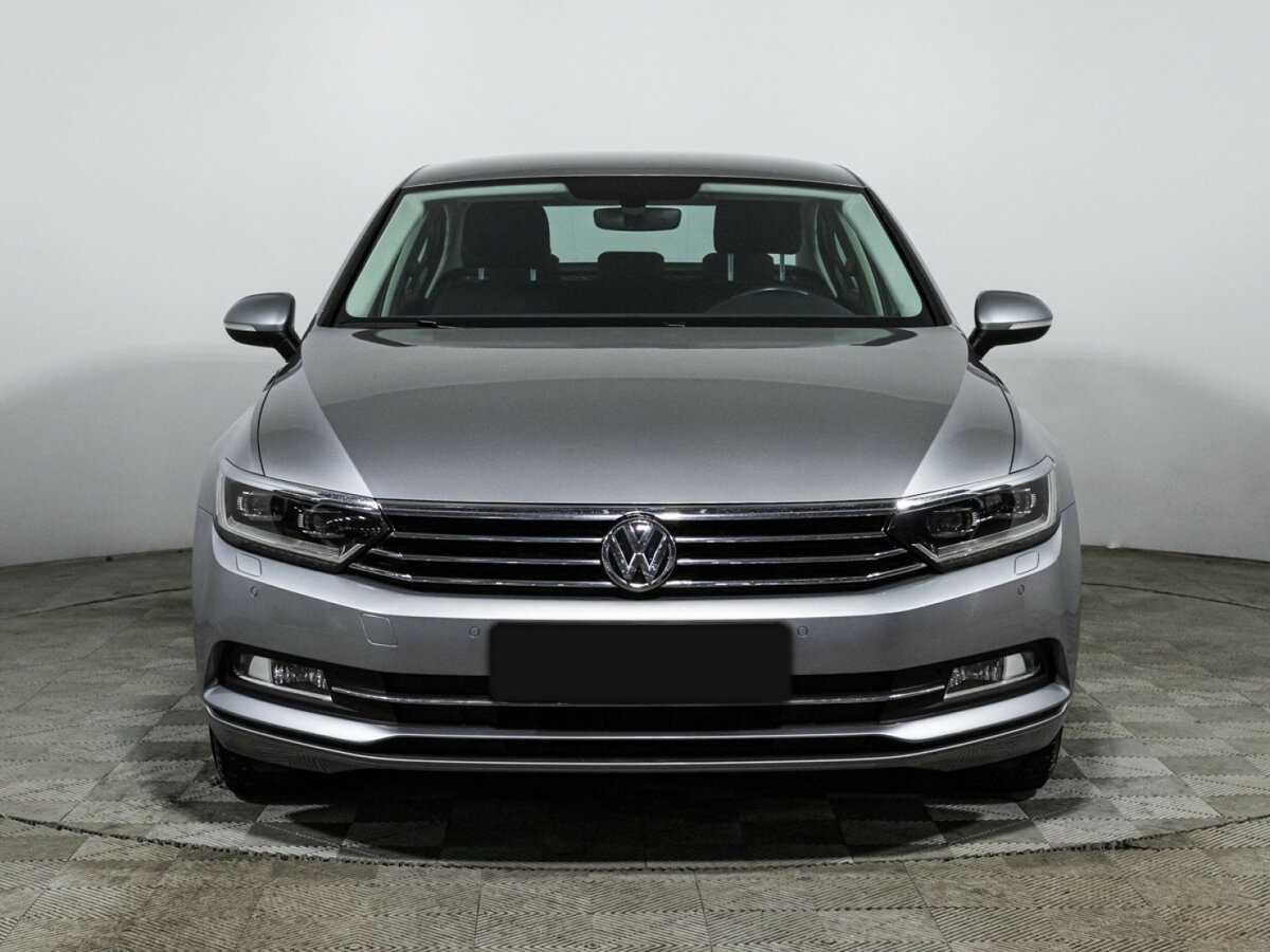 Volkswagen Passat с пробегом — 2017 год. Фото: #1