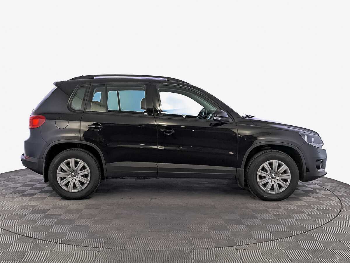 Volkswagen Tiguan с пробегом — 2015 год. Фото: #3