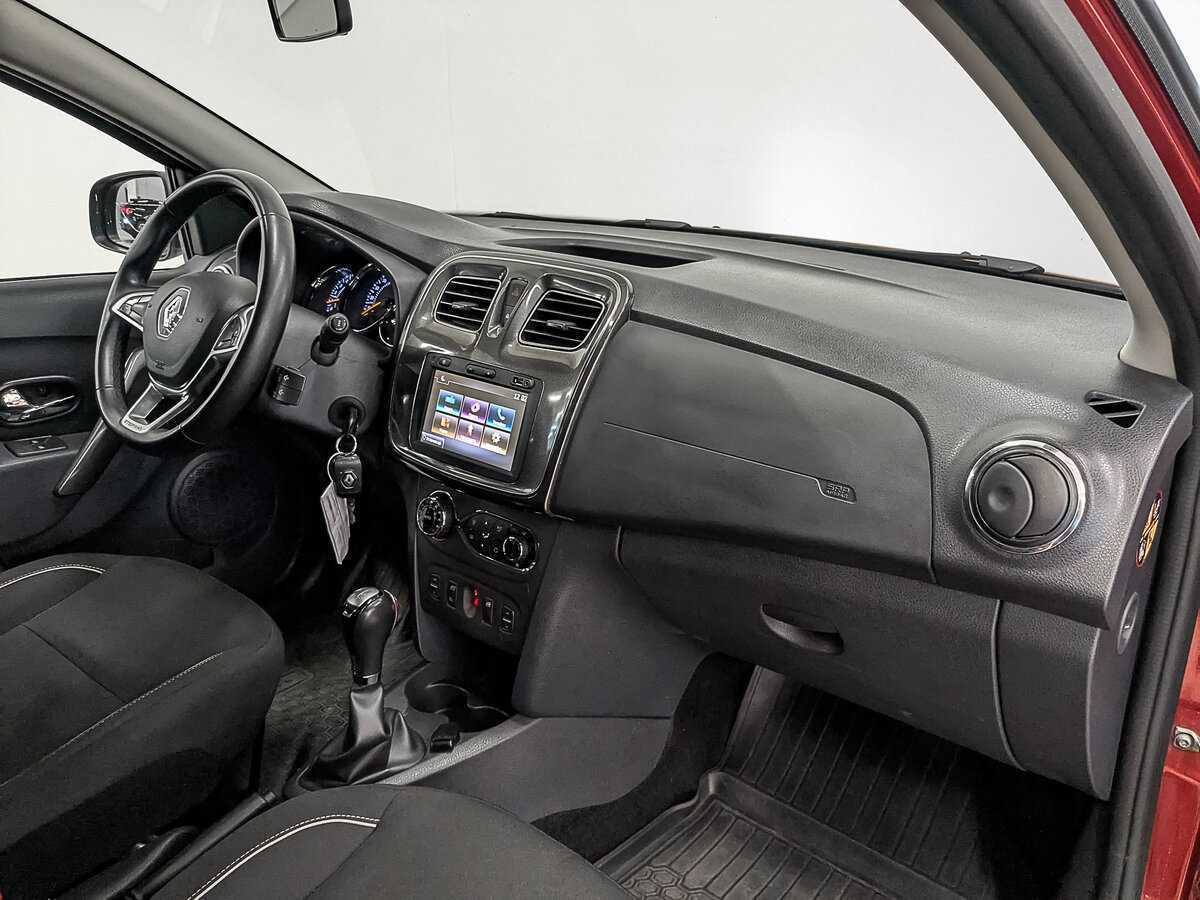 Renault Sandero с пробегом — 2019 год. Фото: #10