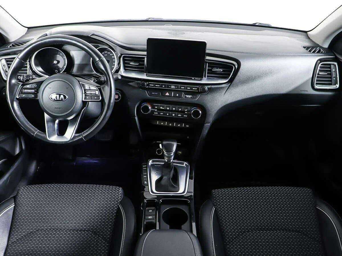 Kia Ceed с пробегом — 2018 год. Фото: #11