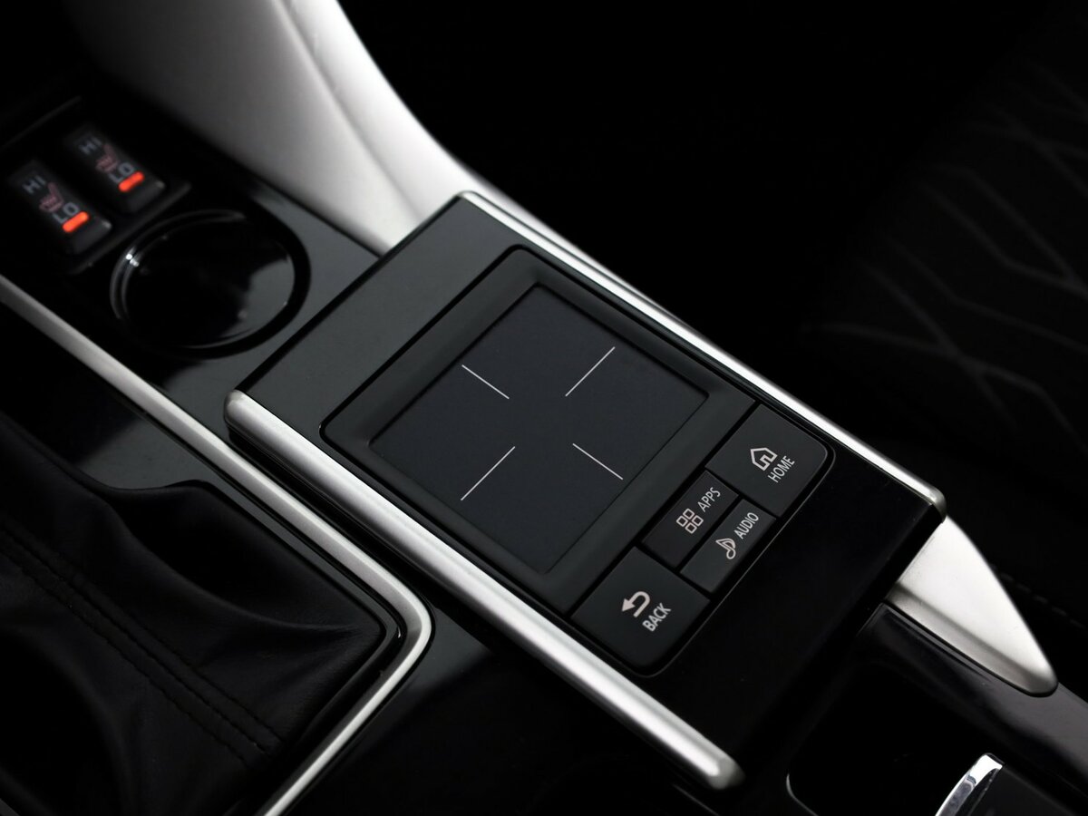 Mitsubishi Eclipse Cross с пробегом — 2019 год. Фото: #14