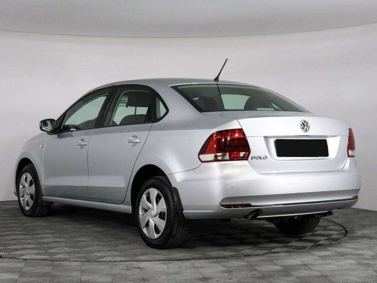 Volkswagen Polo с пробегом — 2016 год. Фото: #6