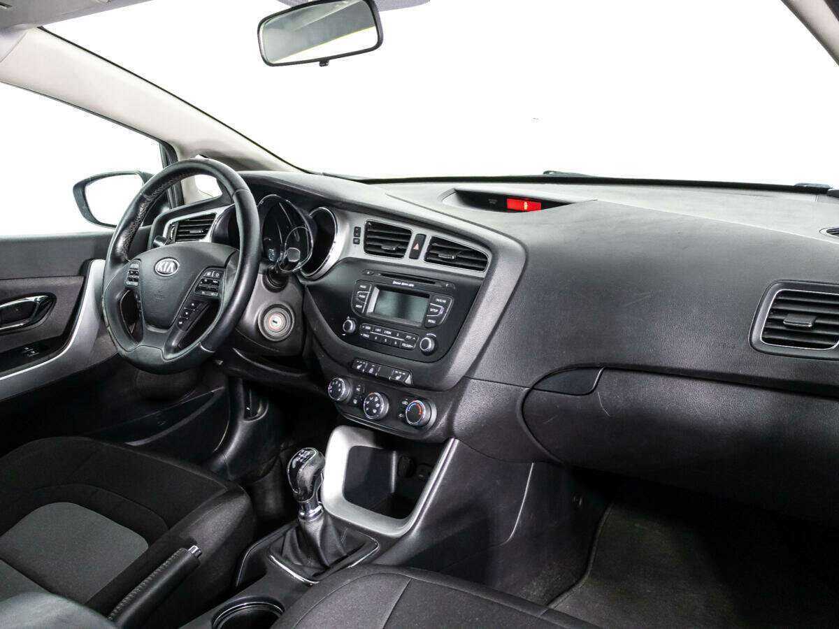 Kia Ceed с пробегом — 2014 год. Фото: #8