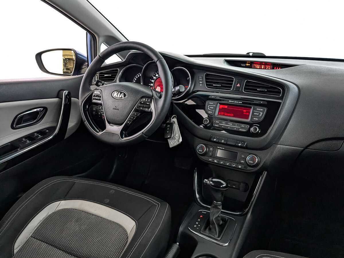 Kia Ceed с пробегом — 2013 год. Фото: #16