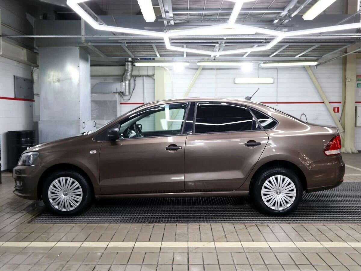 Volkswagen Polo с пробегом — 2018 год. Фото: #4