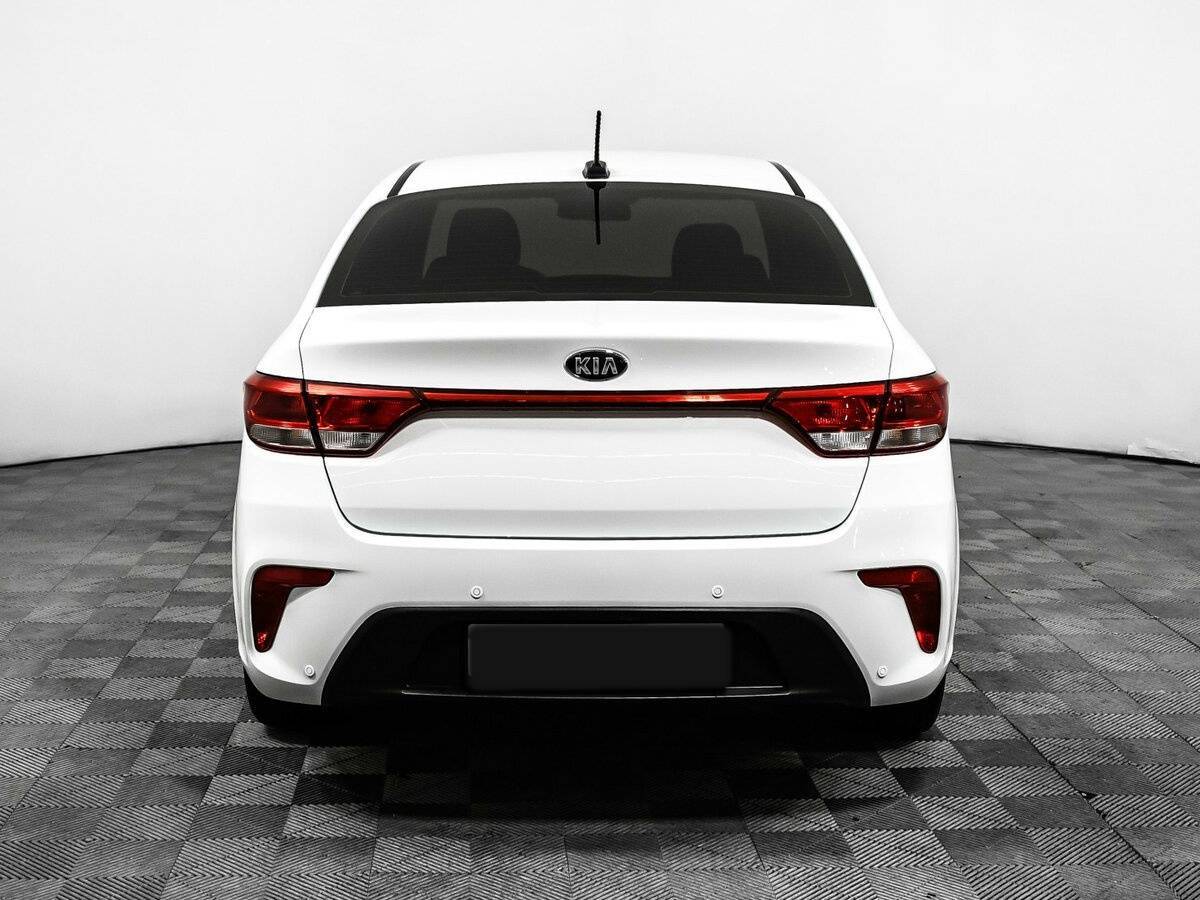 Kia Rio с пробегом — 2018 год. Фото: #5