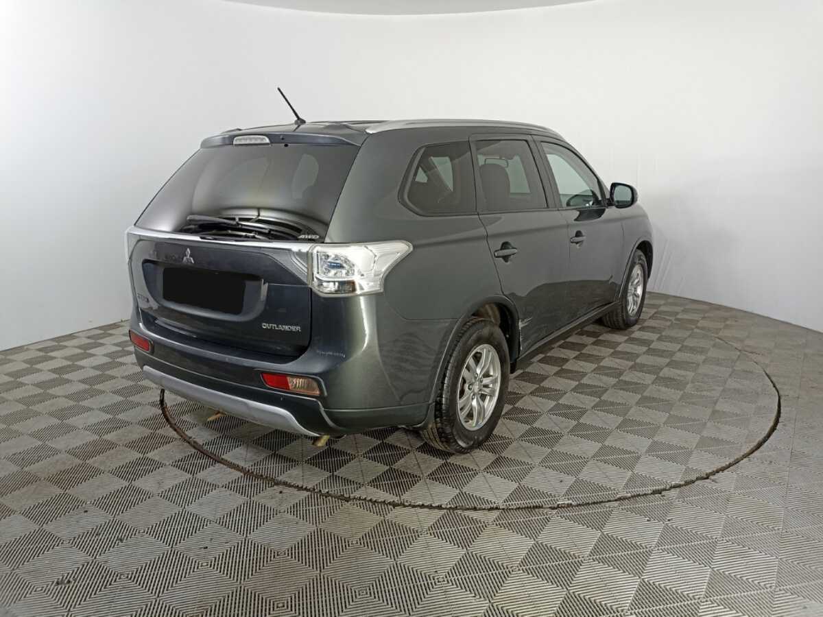 Mitsubishi Outlander с пробегом — 2014 год. Фото: #4