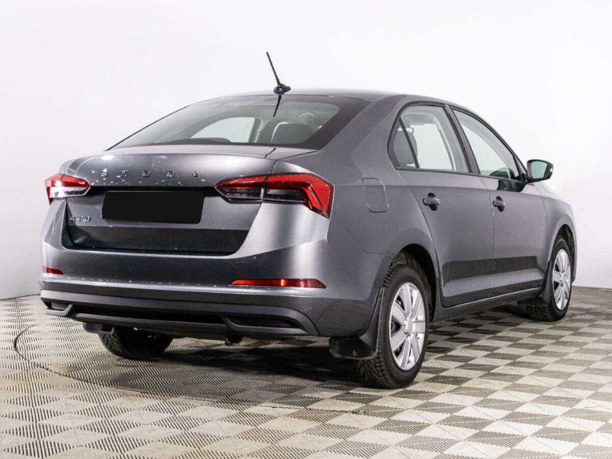 Skoda Rapid с пробегом — 2021 год. Фото: #4