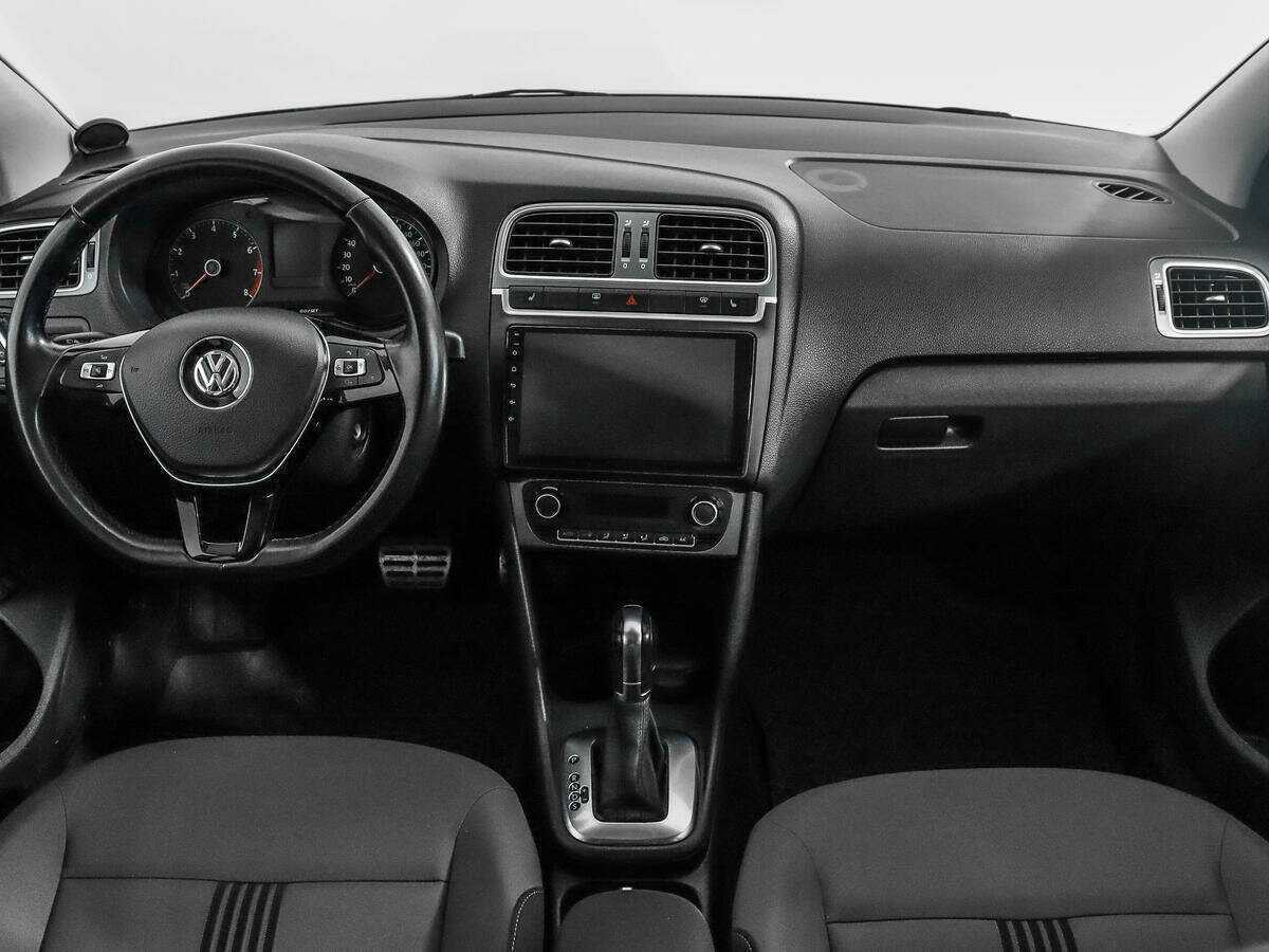 Volkswagen Polo с пробегом — 2016 год. Фото: #11