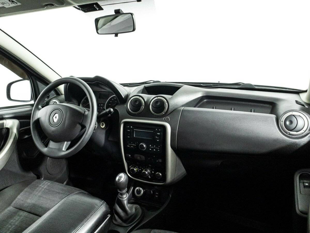Renault Duster с пробегом — 2014 год. Фото: #8